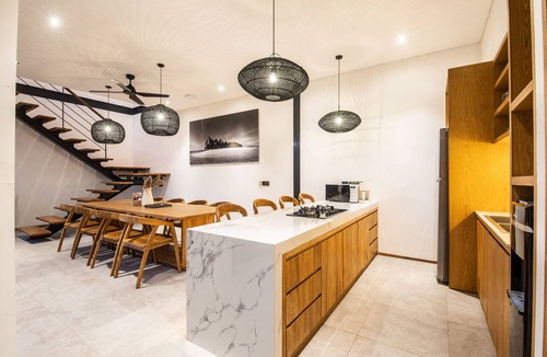 Munggu Villa | New 5BR Villa beach at 200m Canggu