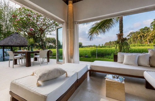 Lodtunduh Villa | New Moon Villa | Private Pool & Rice Field Views