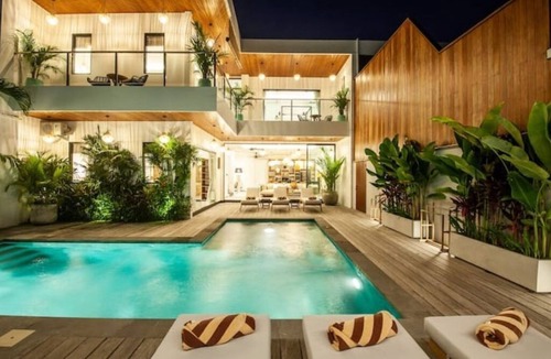Drupadi Villa | New Villa 3 bedrooms Seminyak Oberoi 800m to beach