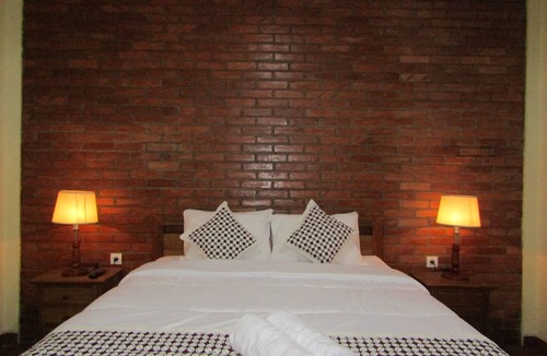 Borobudur House | Nia Maretta House Syariah