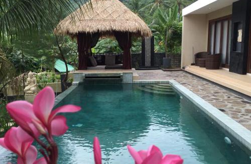 Senggigi Hotel | Nipah Villas