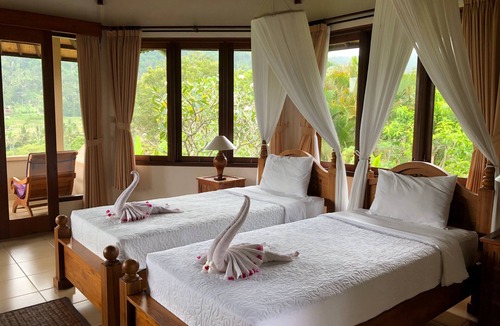 Sidemen Bed & Breakfast | Nirarta Centre for Living Awareness