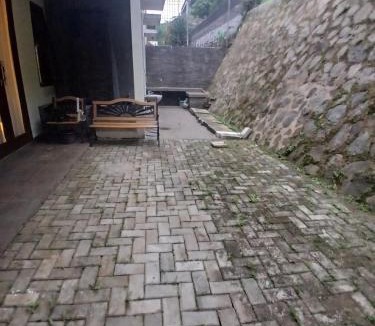 Bandung House | Nirwana Homestay Resort Dago Pakar 3 Bedrooms