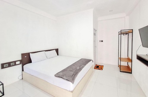 Wates Hotel | Niti Stay Syariah near Stasiun Wates RedPartner