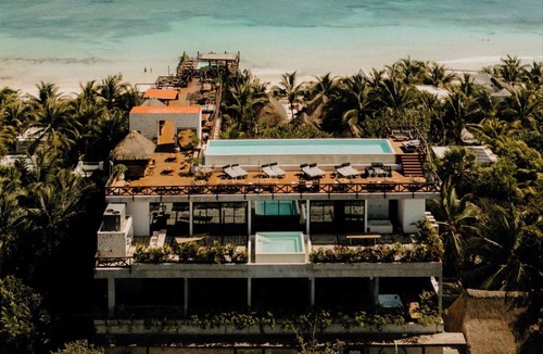 Zona Hotelera Hotel | Oceanfront Getaways Start Here Pool, Jacuzzi & Gym