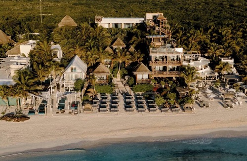 Zona Hotelera Hotel | Oceanfront Getaways Start Here Pool, Jacuzzi & Gym