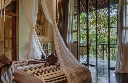 Kemenuh Villa | Open-Air Living Pool Ten Minutes to Ubud