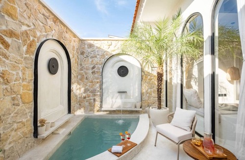 Batu Bolong Villa | Orivista Romantic 2 Private Suites + Pools Villa