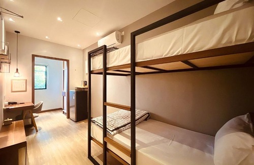 Batam Hotel | Oxy Suites 1-06 at Shophouse Meisterstadt Pollux Habibie