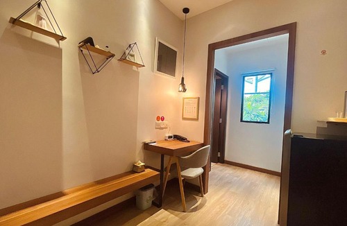 Batam Apartment | oxy suites 2-06 at Shop House Meisterstadt Pollux Habibie