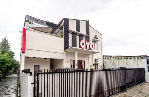 Medan Hotel | OYO 2076 Oxy Art Boarding House