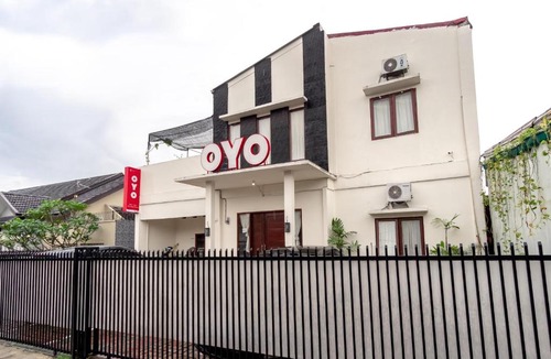 Medan Hotel | OYO 2076 Oxy Art Boarding House