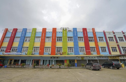 Palembang Hotel | OYO 427 Hotel Galaxy