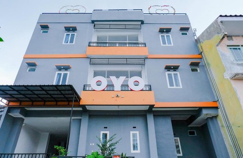 Malang Hotel | OYO 437 Hnr Homestay Syariah