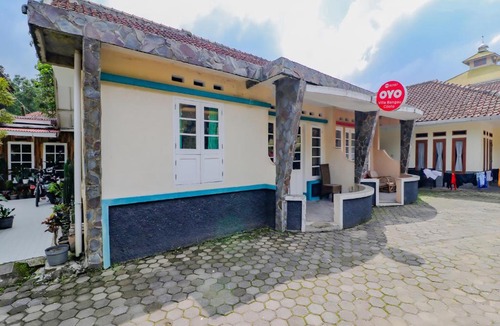Cipanas Hotel | OYO 90197 Villa Bangau Ciloto