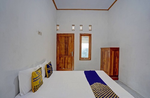 Prabumulih Hotel | OYO 90216 Kost Sanny