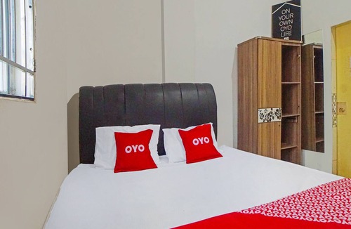Medan Hotel | OYO 92403 Gatsu Homestay