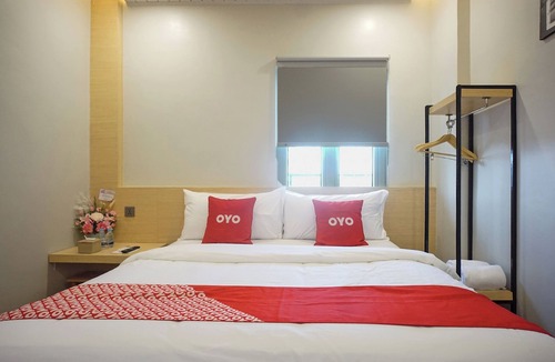 Medan Hotel | OYO 92956 Travelbiz Hotel