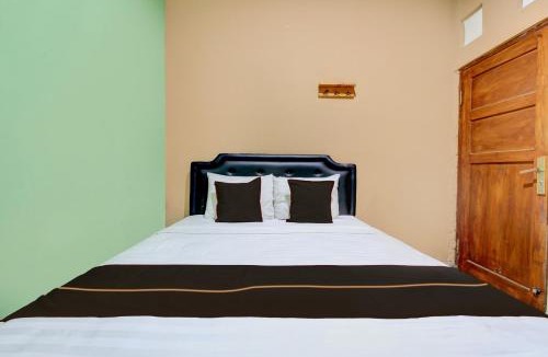 Sewon Hotel | OYO 94851 Watulumpang 1 Guest House