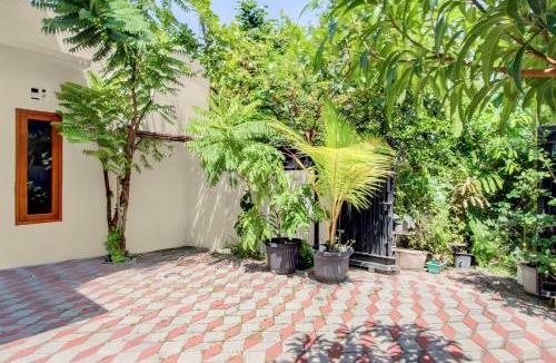 Banguntapan Hotel | OYO 95088 Homestay Omah Pring