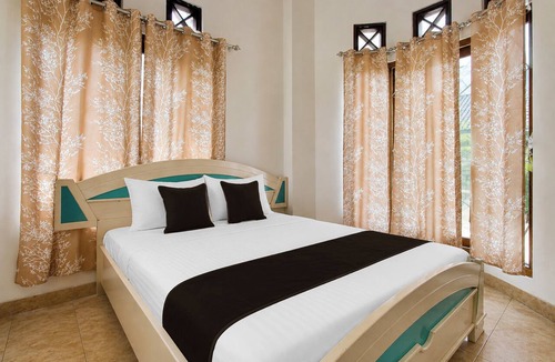Condongcatur Hotel | OYO 95178 Azifa Guest House