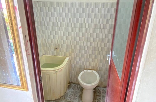 Dinoyo Hotel | OYO 95235 Griya Manisa Homestay Syariah