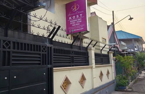 Probolinggo Hotel | OYO 95290 Incess Diana Syariah