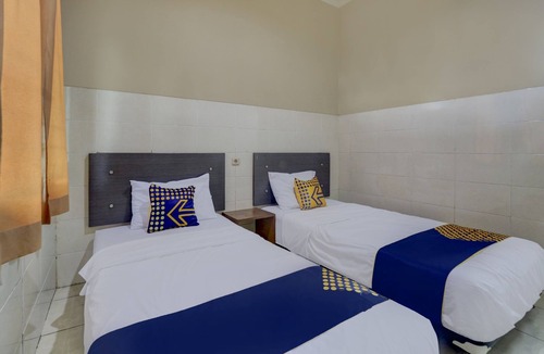 Ambarawa Hotel | OYO Life 90159 Puri Asoka Guest House