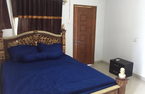 Garut Hotel | OYO Life 91339 Pondok Kost Aulia Syariah