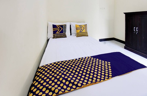 Mataram Hotel | OYO Life 93257 Kos Anugerah