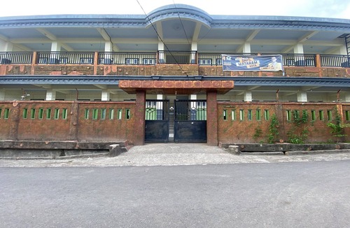 Kecamatan Janapria Hotel | OYO Life 93401 Kos Putri Alamanda Syariah