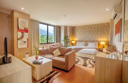 Bogor Selatan Hotel | Padjadjaran Suites Resort and Convention Hotel
