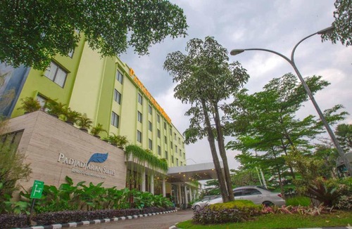 Bogor Selatan Hotel | Padjadjaran Suites Resort and Convention Hotel