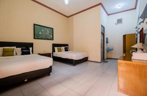 Oro Oro Ombo Hotel | Palereman Hotel RedPartner near Jatim Park 1