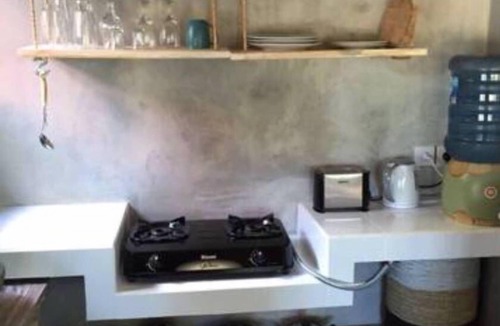 Batu Bolong Hotel | Pande Homestay