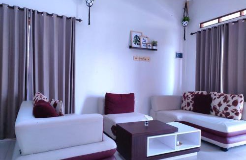Catur Tunggal House | Papringan Suite House