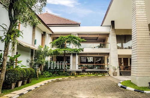 Bogor Hotel | Papyrus Tropical Hotel