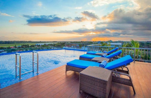 Depok Hotel | Platinum Adisucipto Hotel & Conference Center