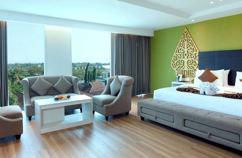 Depok Hotel | Platinum Adisucipto Hotel & Conference