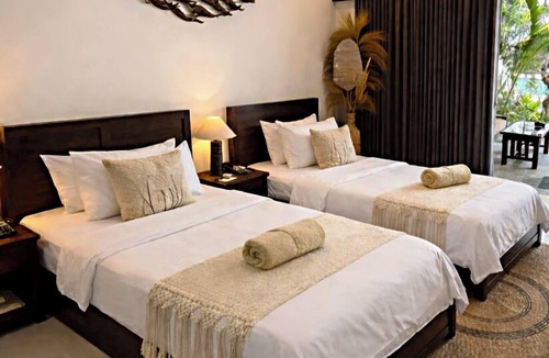 Jungut Batu Hotel | Pondok Baruna Frangipani Resort