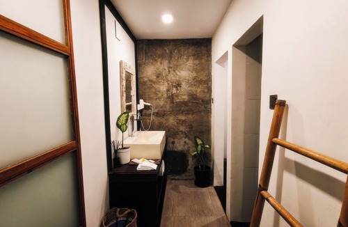Jungut Batu Hotel | Pondok Baruna Frangipani Resort