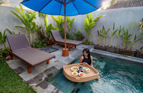 Tua Bed & Breakfast | Pondok Langkih Retreat