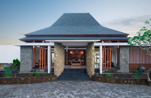 Dewi Sri Villa | Prime Location 2 BR Private Pool in Legian