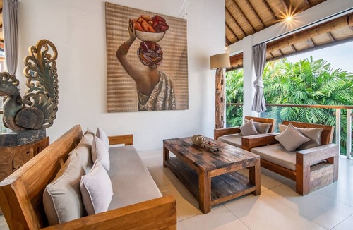 Berawa Villa | Private Pool Berawa Stay Walk to Finns