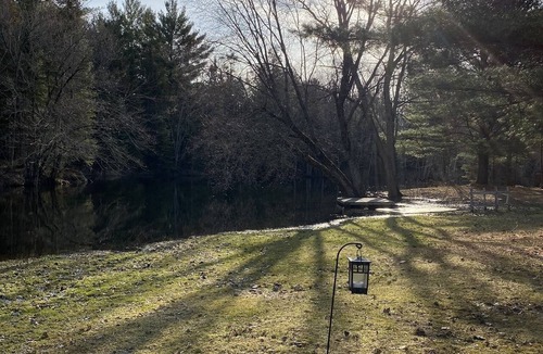Sebright Cottage | Private River Front Cottage