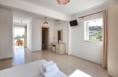 Elafonisos House | Psaromatis