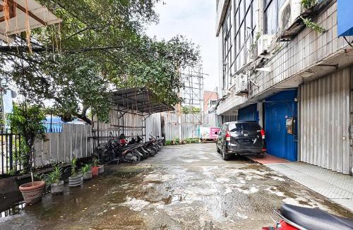 Old Jakarta House | Queen Residence Ancol RedPartner