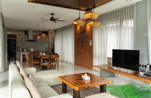 Bandung Villa | Radiance Hill View 10BR Villa with a Private heated swimming Pool