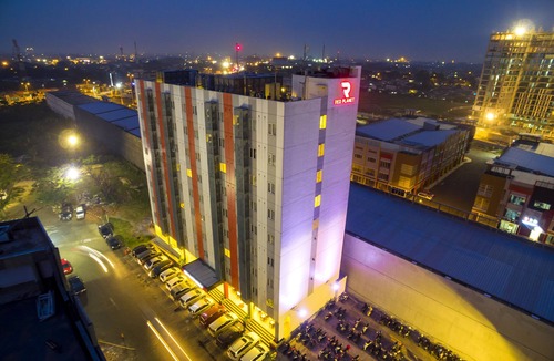 Bekasi Timur Hotel | Red Planet Bekasi