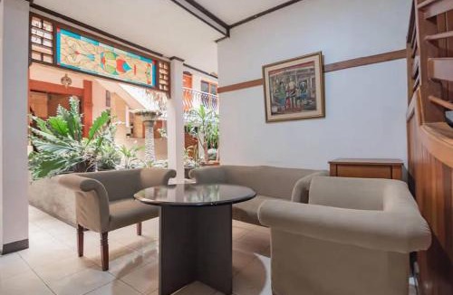 Sukajadi Hotel | RedDoorz at Arwiga Hotel near RS Hasan Sadikin Bandung